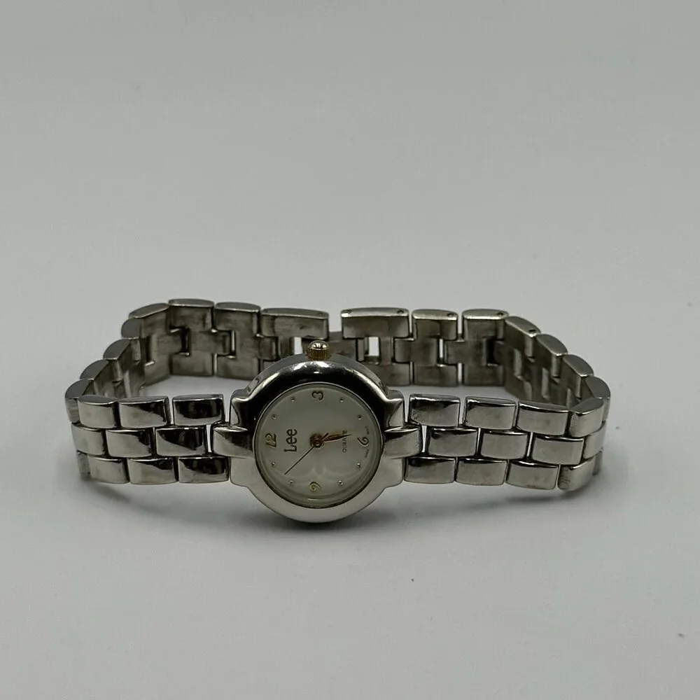 3/$30 Lee Watch Women Silver Tone White Dial 22MM Round Face New Battery 7.5